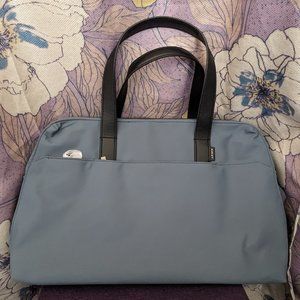 Away Everywhere Bag - Medium in Coast - New Condition